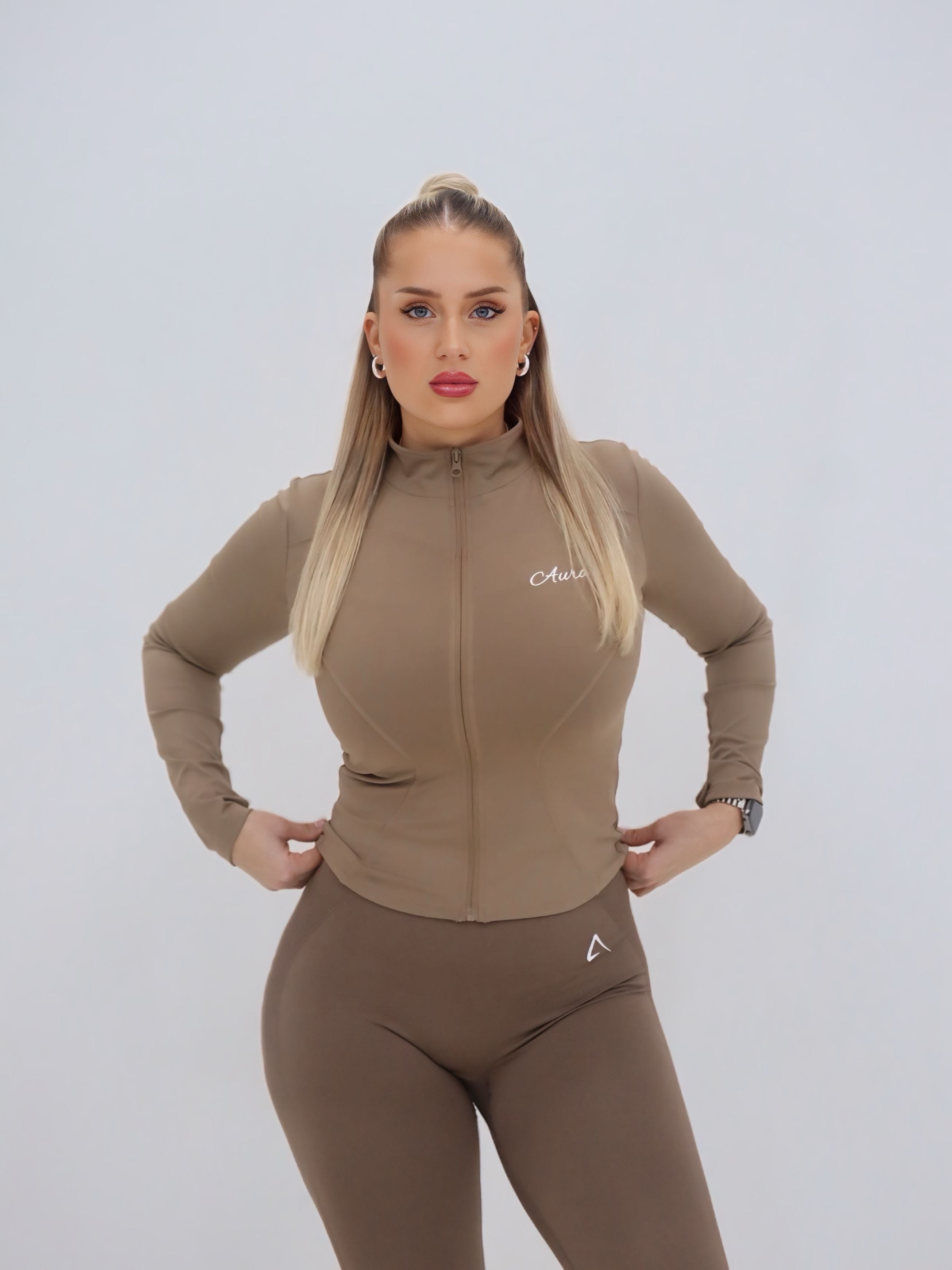 AURA Zip UP